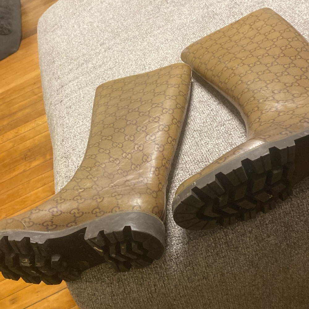 Gucci rain boots perfect for seattle